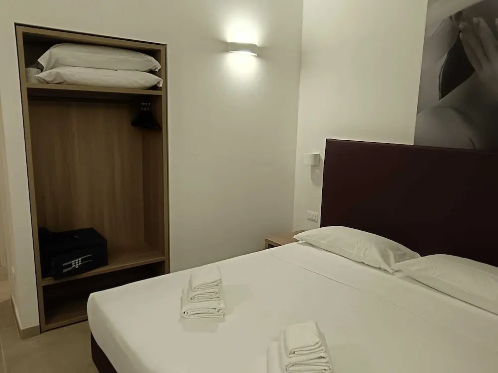 Bertiera Rooms