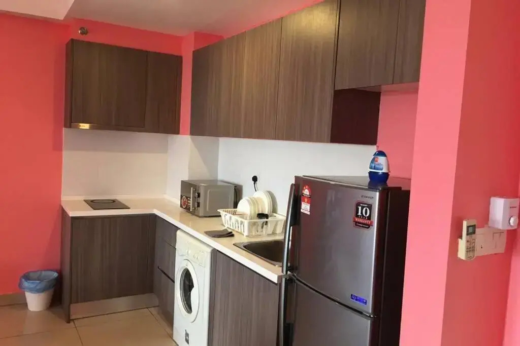 Amazing Lake view studio unit, Hyve,Cyberjaya, Free WiFi, Free Parking, Netflix, Pool