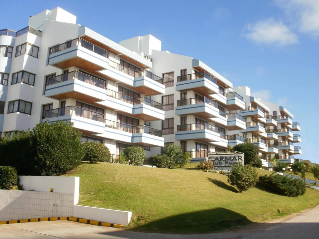 Carmar Club Resort