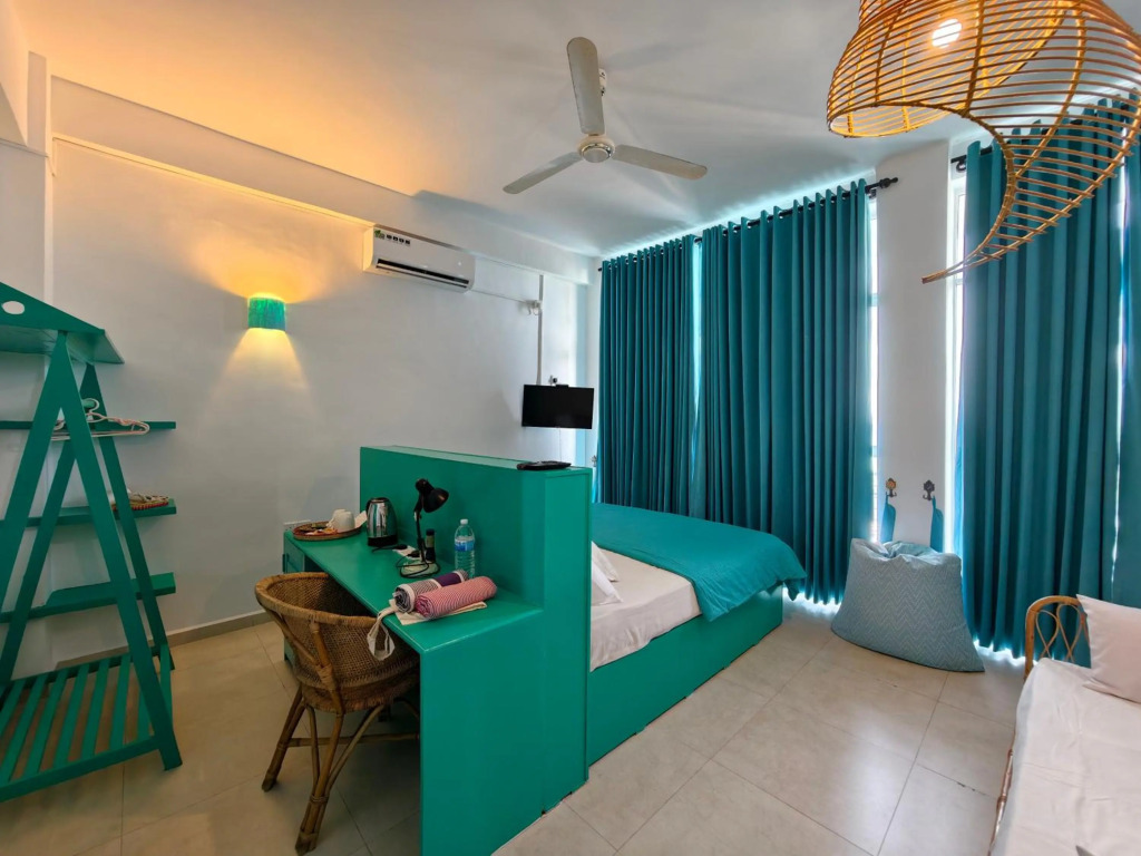Trinco Beach by DSK