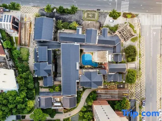 Q.Pavilion Hotel