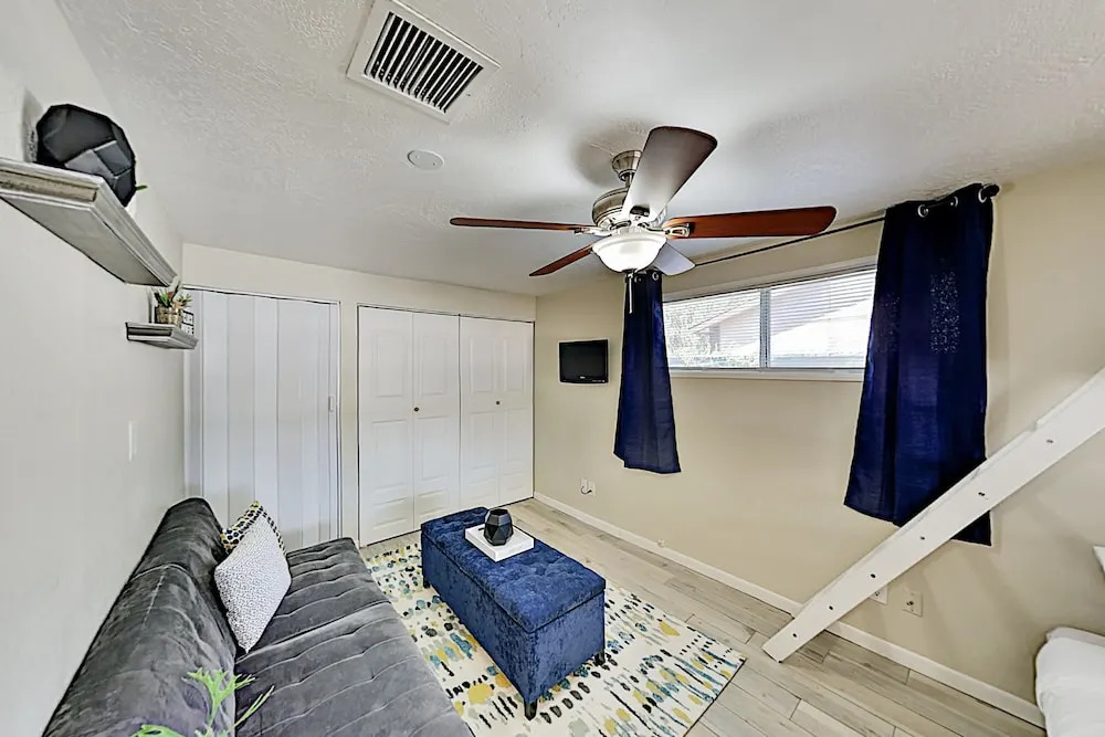 Family Friendly W/ Heated Pool & Waterslide 4 Bedroom Home