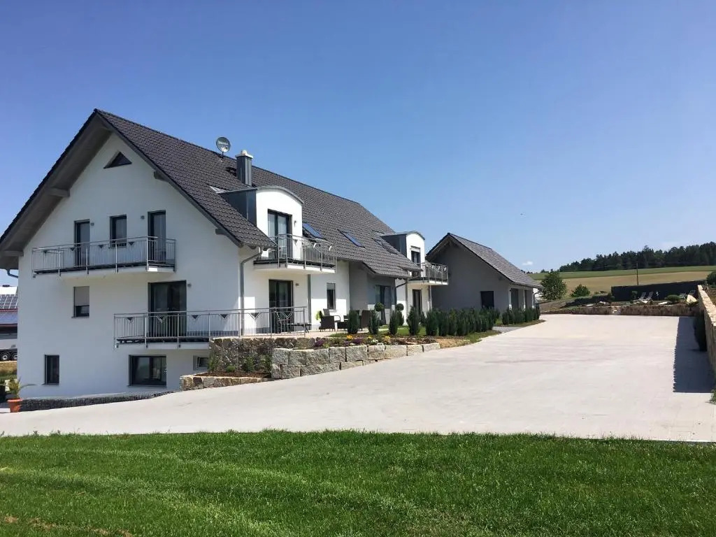 Landhaus Ferienwohnungen mit Pool und Wellness