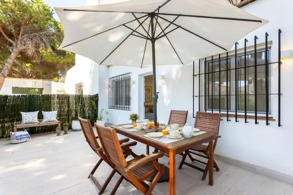 3 Bdrs Apartm With Private Terraces & Communal Swimming Pool in Estepona Benamara II
