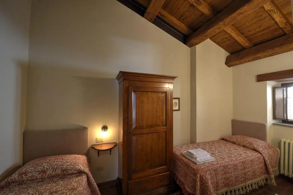 Borgotufi Albergo Diffuso