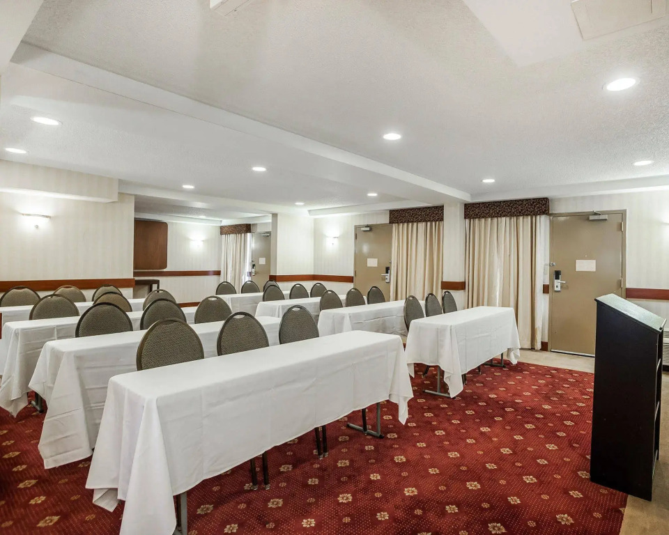 Quality Inn Milwaukee/Brookfield