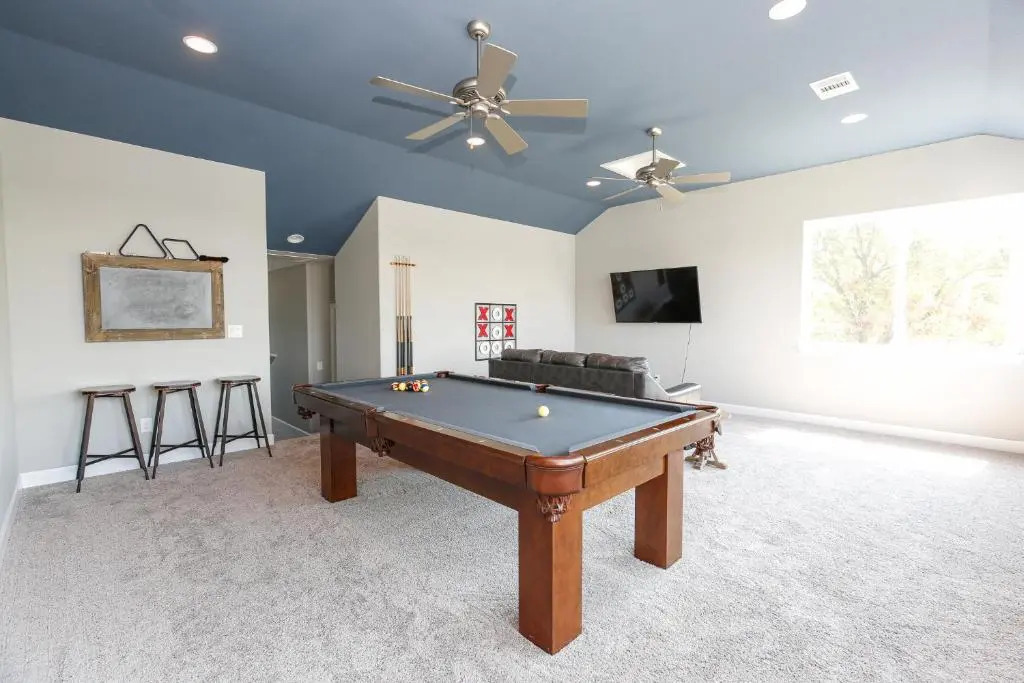 Luxury Lake LBJ House with Heated Swimming Pool and Spill Over Hot Tub and 2 Boat Slips