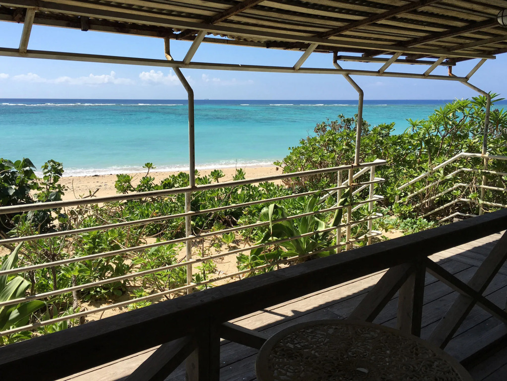 Hotel & Restaurant On the Beach Lue