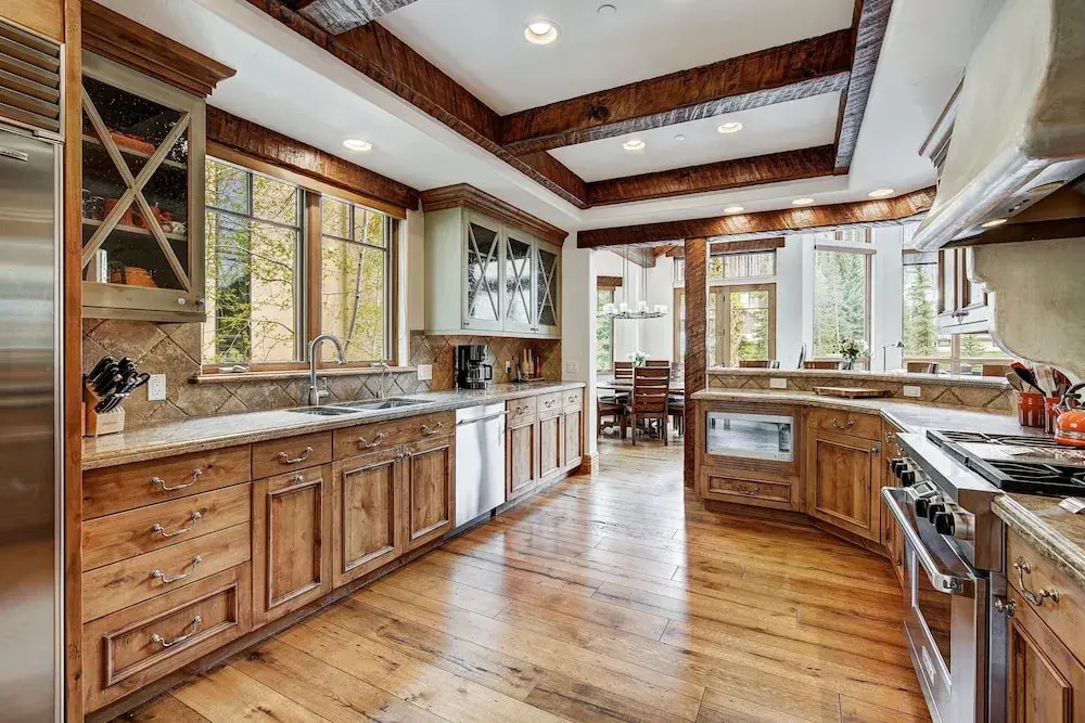 5BR Alpine Luxury Home with Private Hot Tub by RedAwning - Save 20% on 7+ Nights!