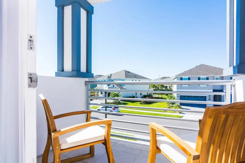Amazing Home 6 Bedrooms with 6 Suites and private pool at Encore EC7483