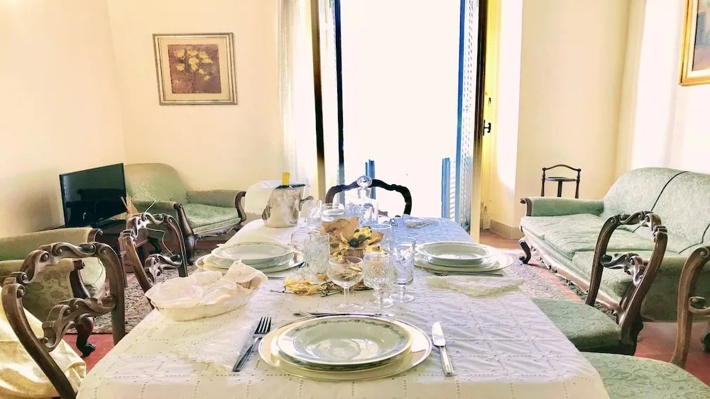 Spoleto Contessa Grandecentral Spoletosleeps 6