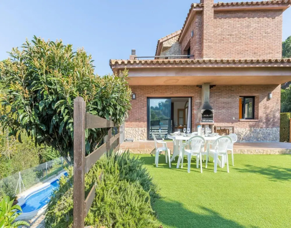 Villa in Costa Brava Near Cala Canyelles Beach