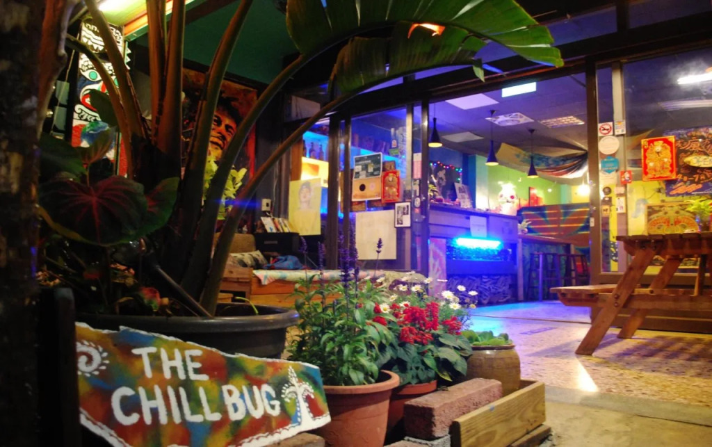 Dulan The Travel Bug Bistro Inn