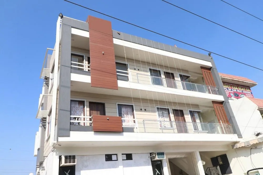 Oyo 24025 Sharan Square