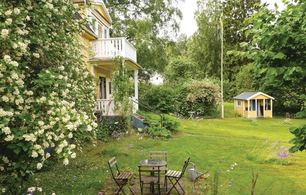 4 Bedroom Gorgeous Home In Motala