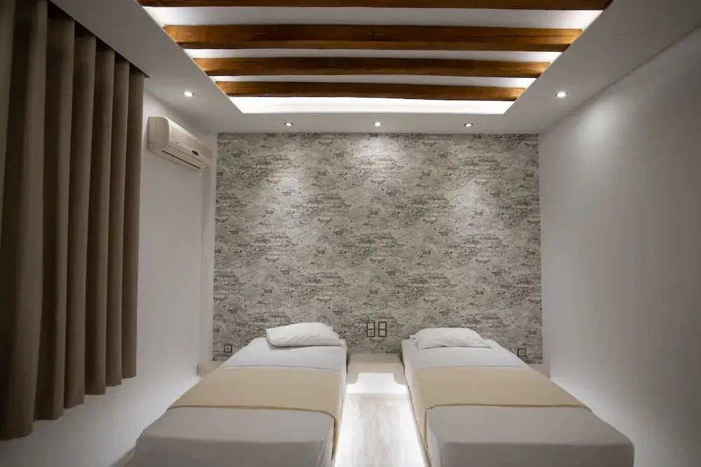 Katerina Roza Studios - Heartfelt Hospitality in the City