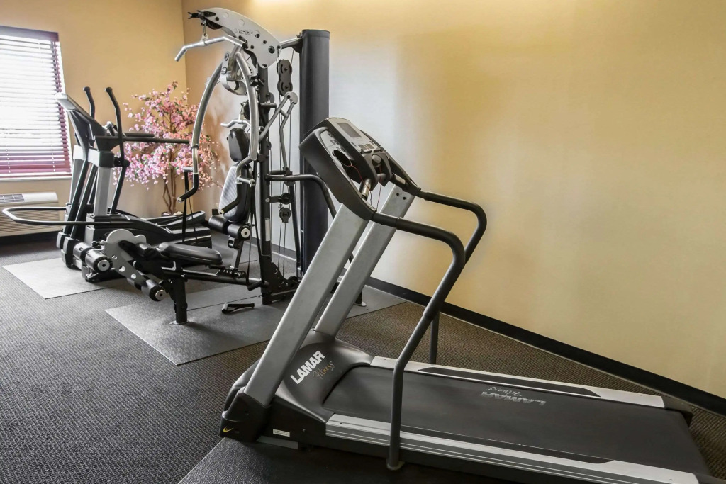 Comfort Inn Crystal Lake - Algonquin