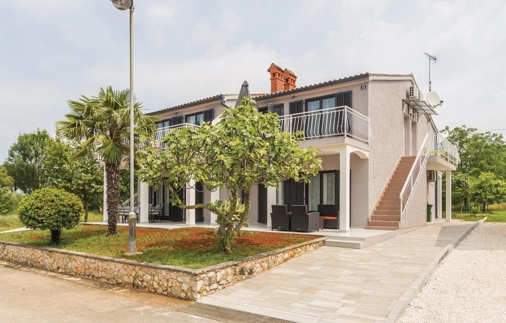 Beautiful Apartment in Porec With 3 Bedrooms