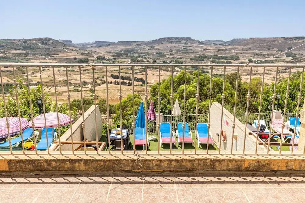 Gawhra - 3 BR Villa with Private Pool - BAG 49938