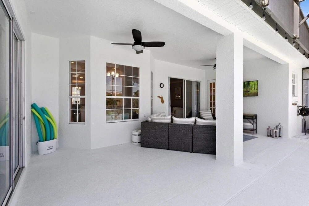 4 Bed 3 Bath In Formosa Gardens Gated Community 4 Bedroom Villa by Redawning