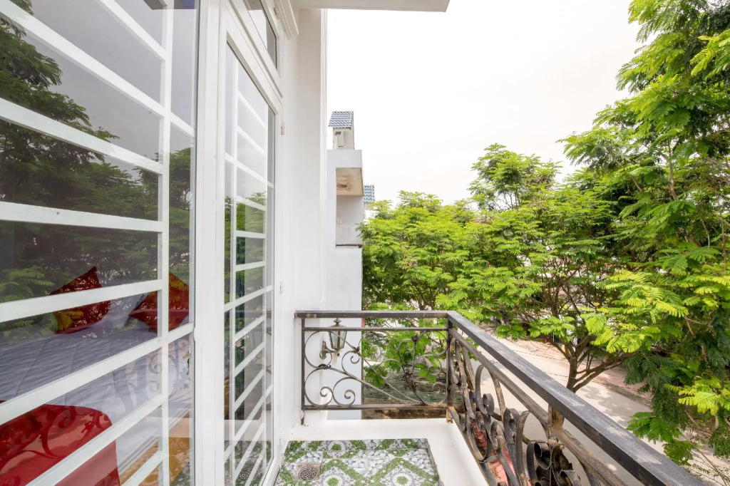 OYO 471 White 1 Hotel