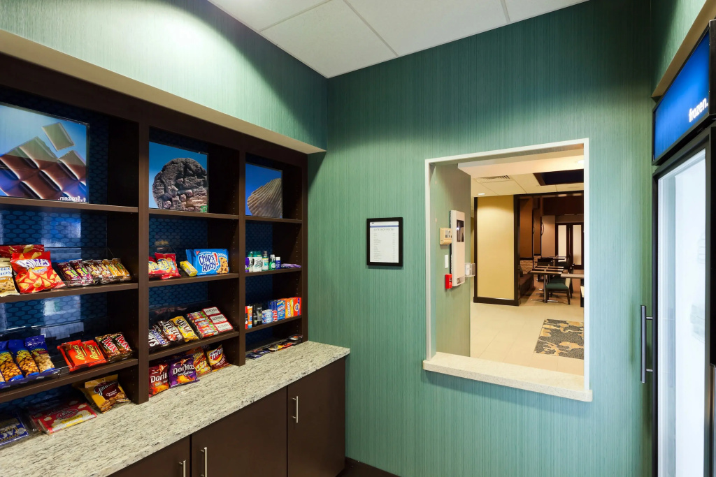 Hampton Inn & Suites Denver Airport / Gateway Park