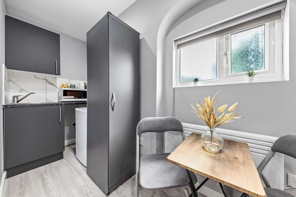 Cozy Ensuite Room In Feltham Hearthrow London Tw13