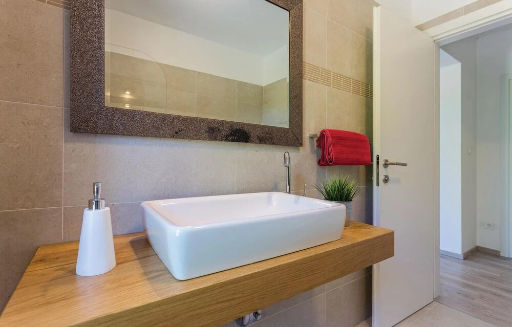 Beautiful Home in Premantura With Wifi and 4 Bedrooms