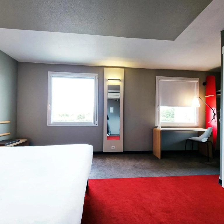 ibis Caen Porte De Bretagne