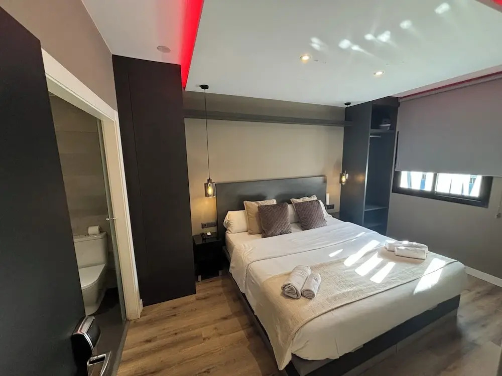 DAOS Suites & Terrace Marbella