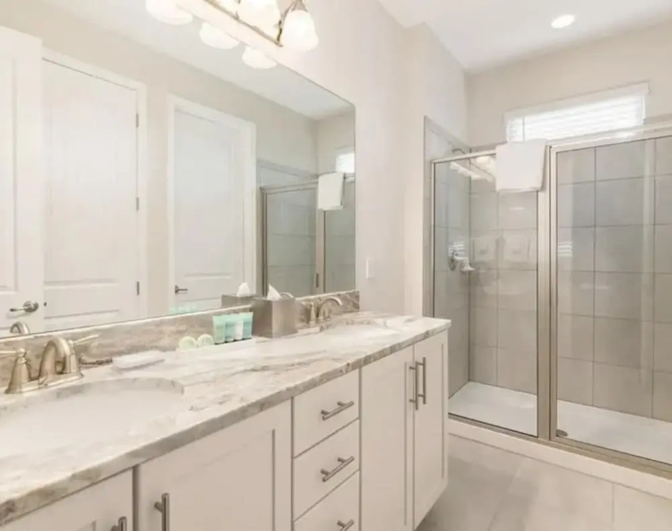 Amazing 4/3 Home at Reunion!! With Private Pool, Near Disney and Universal!!