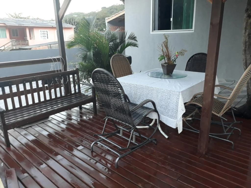 Cantinho da kel 02, apto térreo de um dormitório, cozinha e banheiro, acomoda 3 pessoas