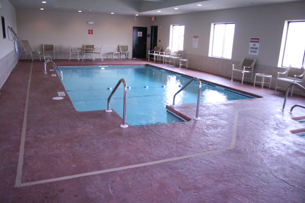 Holiday Inn Express Pratt by IHG