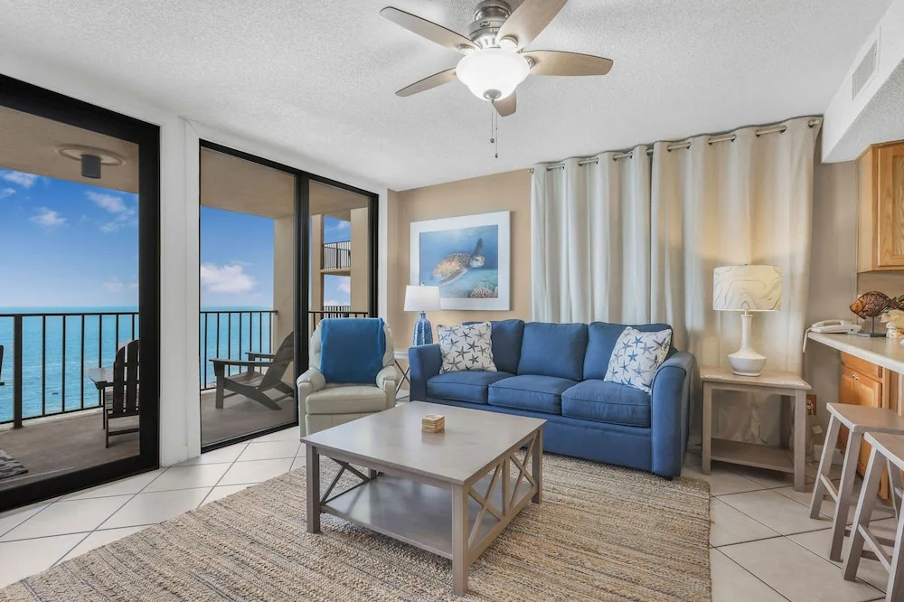 Phoenix II 2101 3 Bedrooms Amenities Galore Beachfront