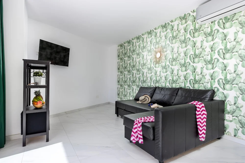 Y1DA Chic studio in 'Playa de LasAmericas'