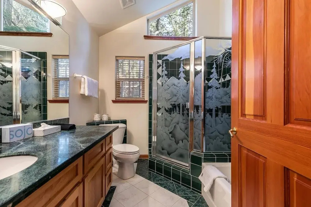 Silver Rock Lodge 5 Bedroom Home