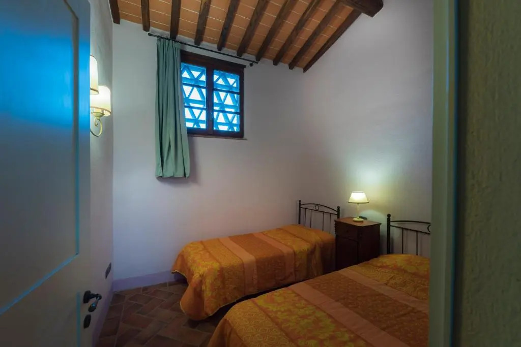 Agriturismo Verniano Five Apartments with Panoramic Pool