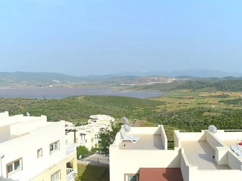 Villa 2 Bedroom Lake View 7