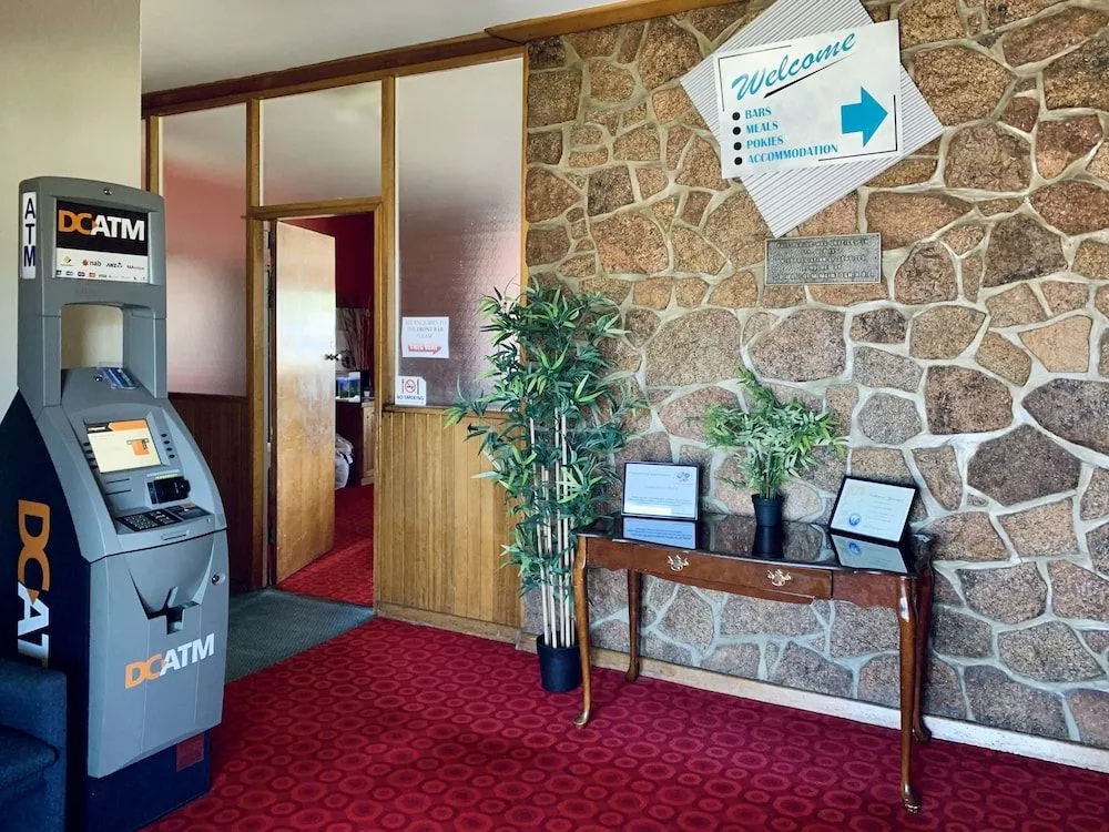 Coonalpyn Hotel