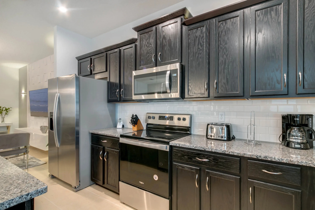 4 Bedrooms 4 Bathrooms Solara 8964 Ad