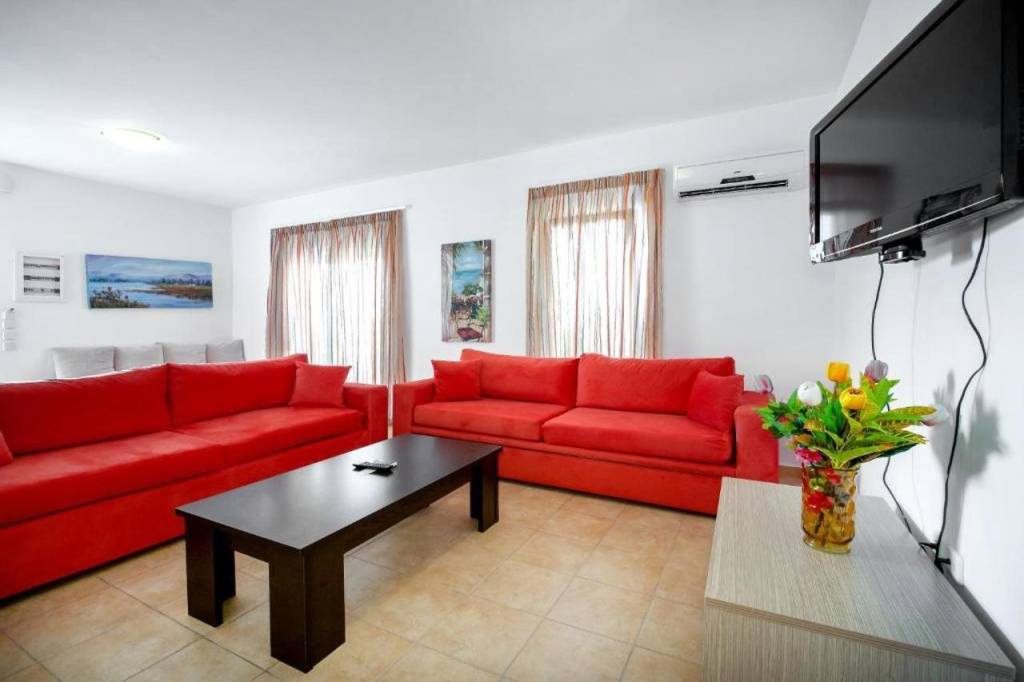 Gennadi Gardens Apartments & Villas