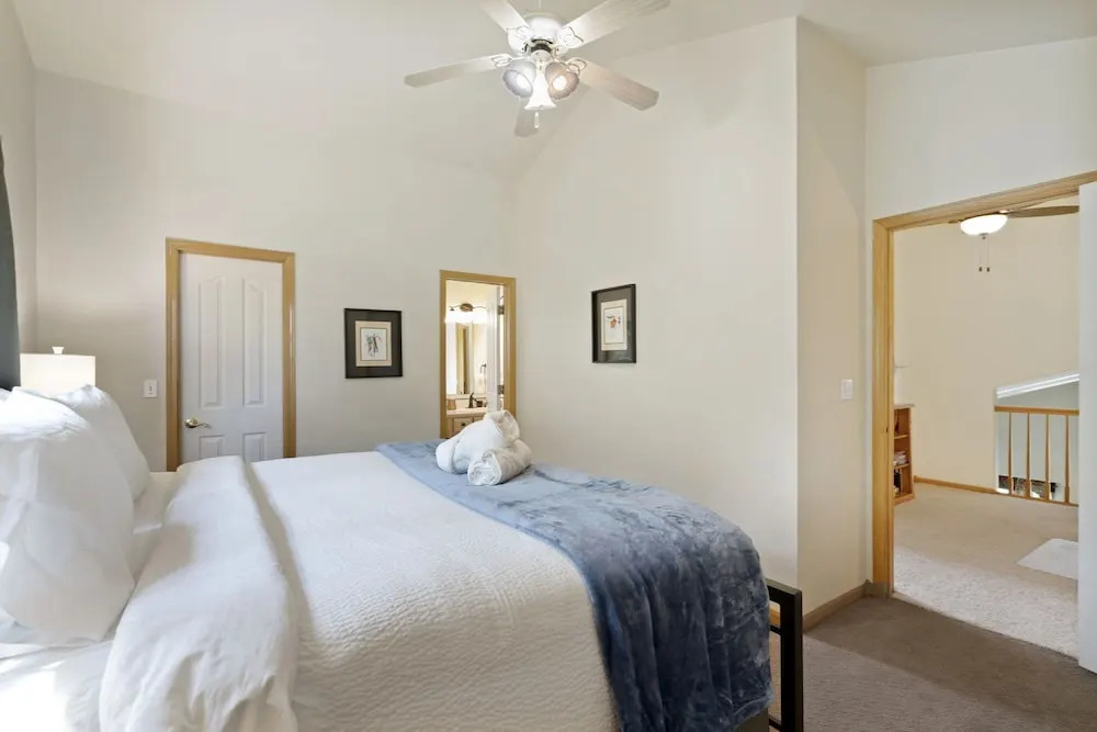 Parkside Gardens | Shady Private Yard W/ Hot Tub!