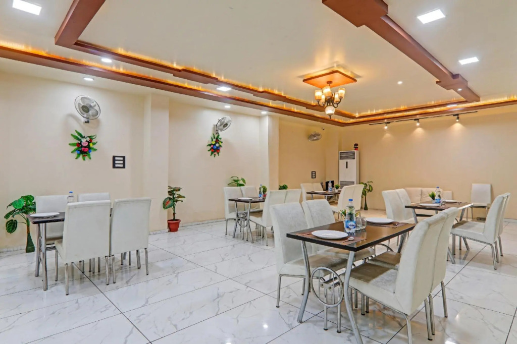 OYO Townhouse 565 Hotel Hridaya Inn