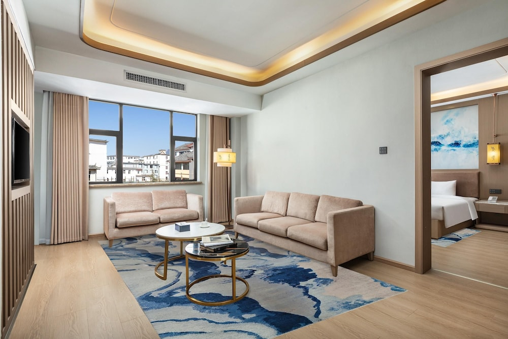 Days Hotel by Wyndham Lijiang Gucheng