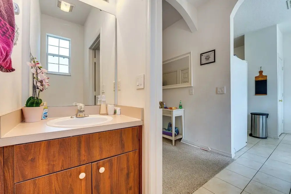 10 Mi to Disney World: Townhome w/ Community Pool!