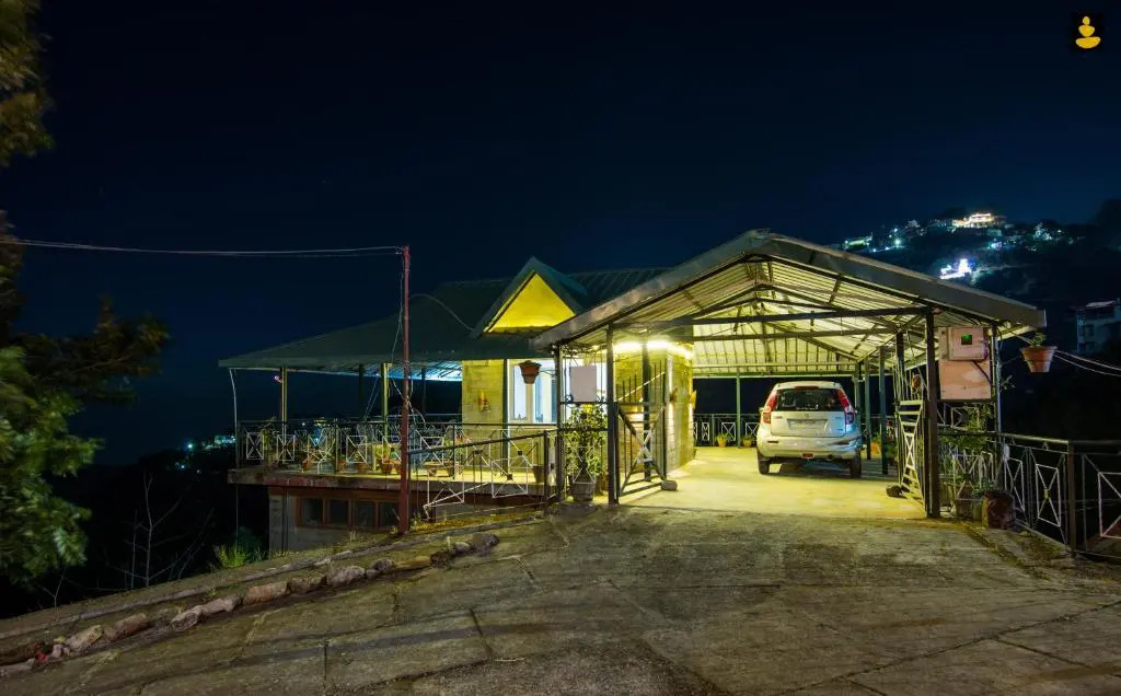 LivingStone 2BHK Cozy Homestay in Kasauli Hills