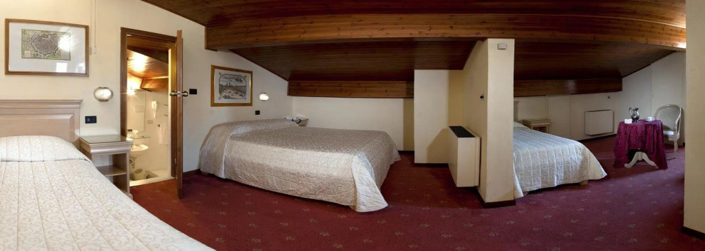 Select Hotel