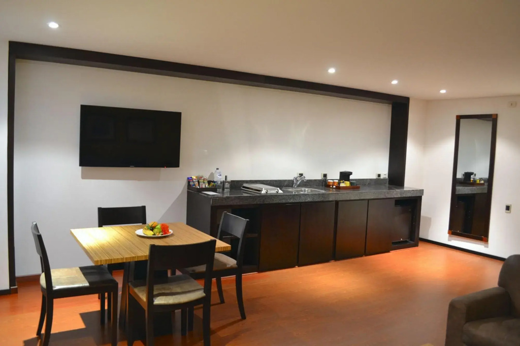 Hotel Madisson Inn Luxury By GEH Suites