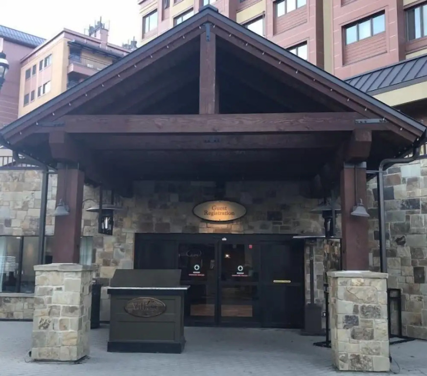 1 Bedroom Ski in, Ski out Mountain Vacation Rental Located Next to Historic Main Street in Downtown Breckenridge
