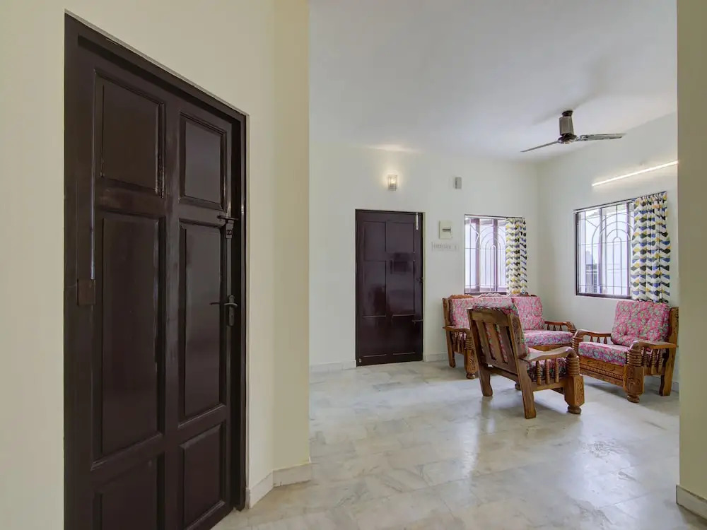 OYO 15221 Home Elegant 2BHK Near Anna Nagar
